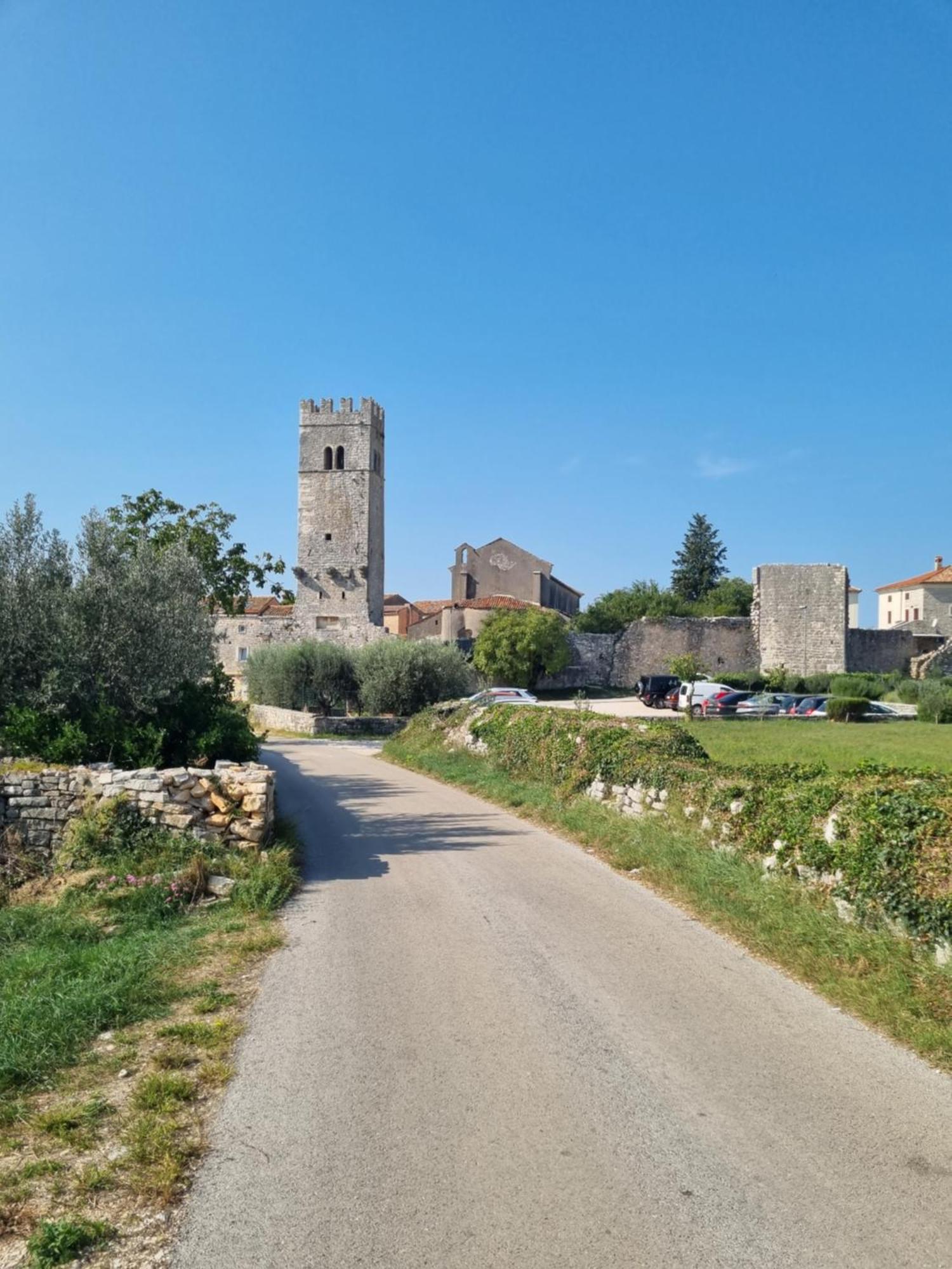 Villa Oskar Istrien Sveti Lovreč Pazenatički Buitenkant foto